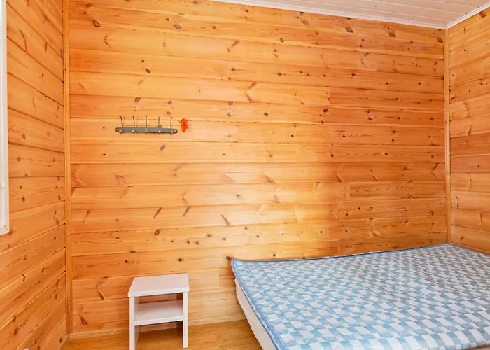 Hallan Paroni A Paritalo By Interhome