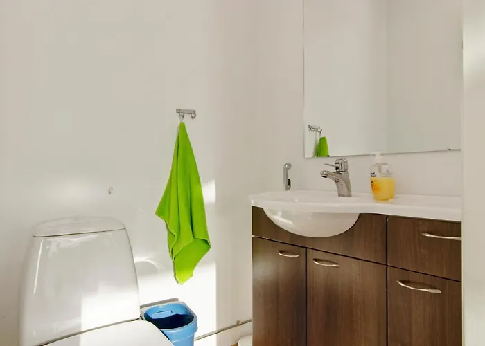 Hallan Paroni A Paritalo By Interhome